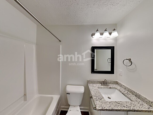 Foto del edificio - 701 Kelsey Ct
