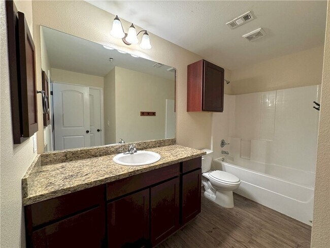 Building Photo - 1915 Dartmouth St