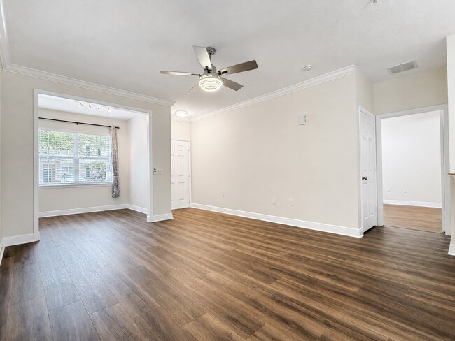 Foto del edificio - Upgraded 2Bedrooms/2Baths condo in a vibrant lifestyle Winter Garden community!