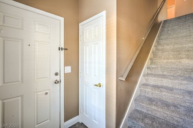 Foto del edificio - 3920 Legend Hills St
