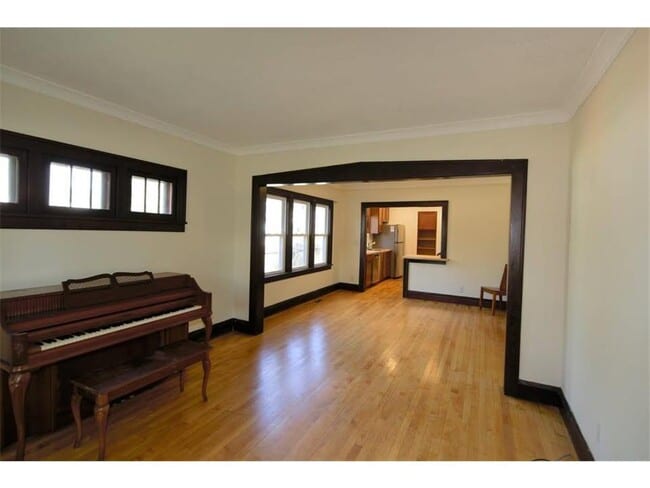 Building Photo - 3501 S 31st Ave