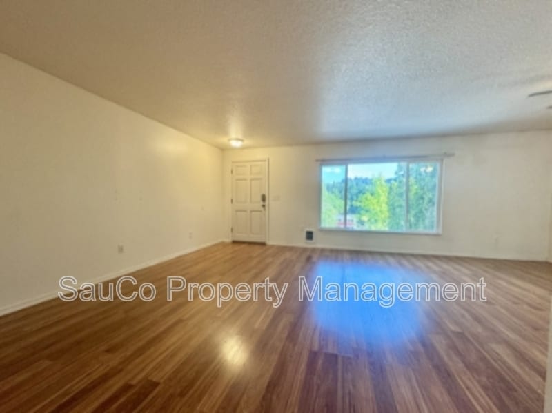 Primary Photo - 5560 SW Beaverton Hillsdale Hwy