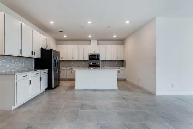 Building Photo - 1306 Tangled Orchard Tr