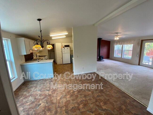 Foto del edificio - 161 N Johnson St