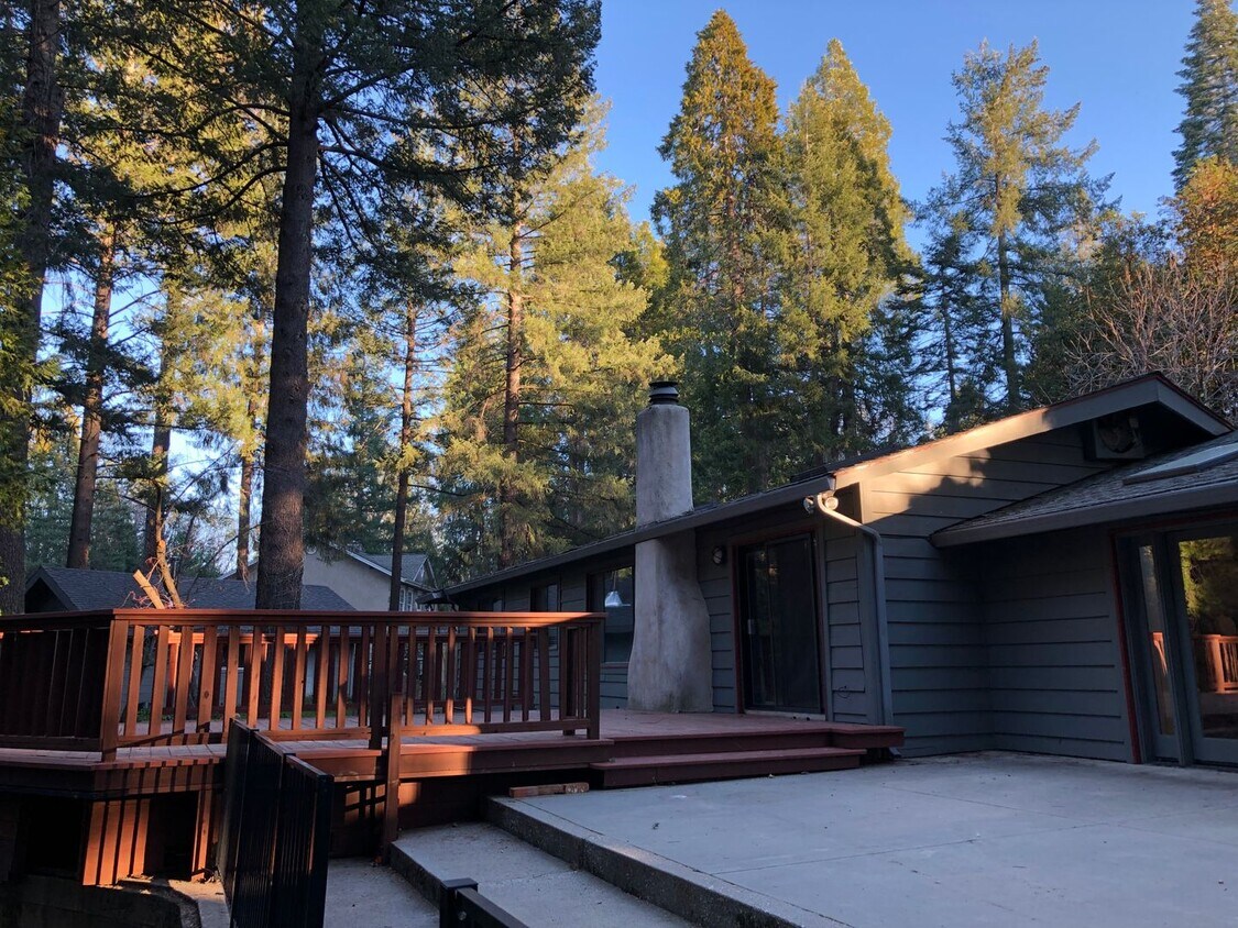 12840 Butterfly Dr Unit 1, Nevada City, CA 95959 Room for Rent in