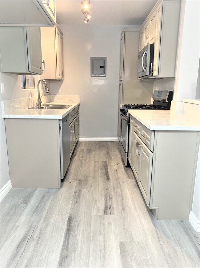 remodeled kitchen - 129 W Chevy Chase Dr