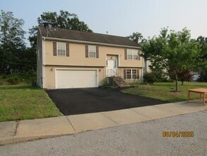 Building Photo - 27 Aspen Pl