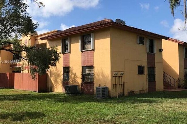 Building Photo - 10865 NW 7th St
