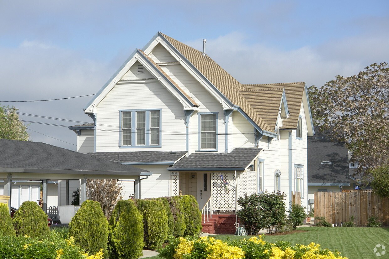 Building Photo - 3068 Gardella Plaza