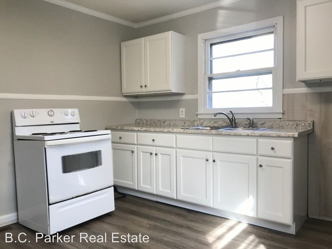 Building Photo - 2 br, 1 bath House - 421 Smith St
