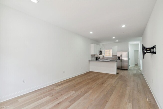 Foto del edificio - 4 br, 2 bath Duplex - 1833 N 18TH ST Unit 101