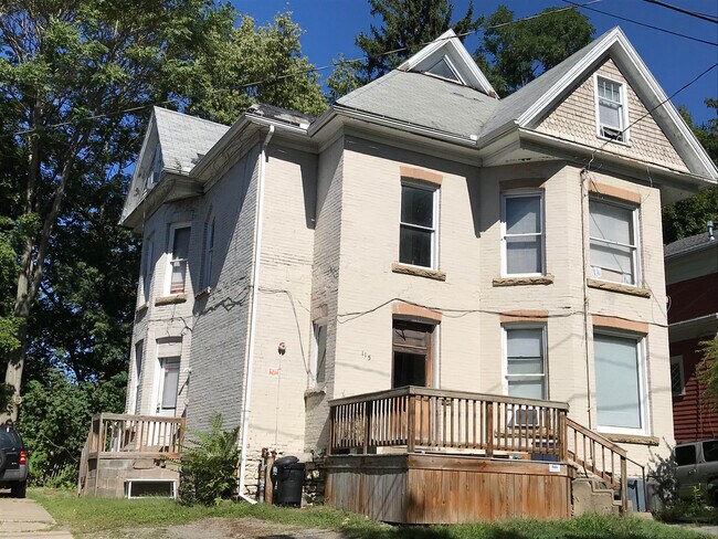 Building Photo - 115 Hudson St