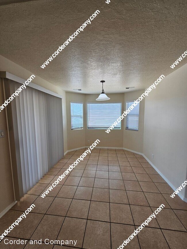 Building Photo - 3 br, 2 bath House - 1416 Monterrey NE