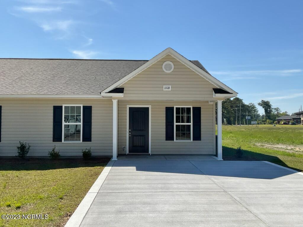 Foto principal - 110 Pinecrest Cir W