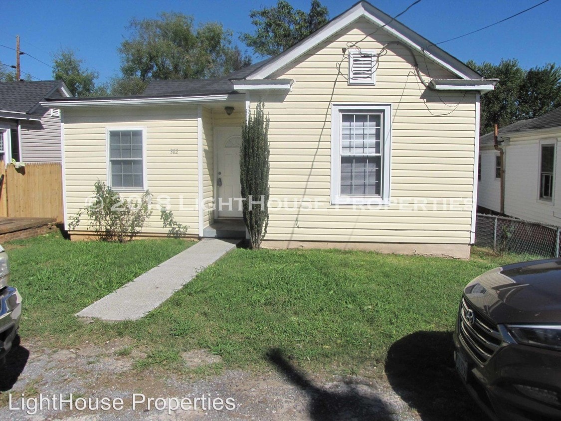 2 br, 1 bath House 302 Munford Street House for Rent in Lynchburg