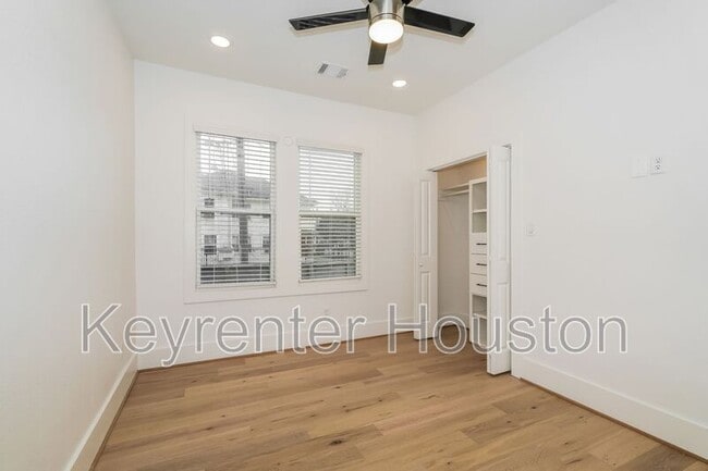 Building Photo - 231 Grace St