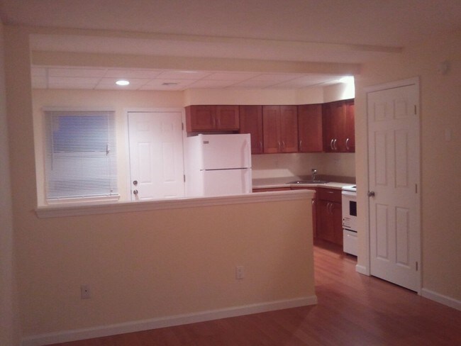 Building Photo - 201 Burton Dr