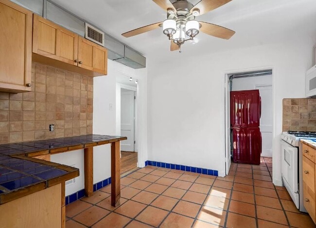 Foto del edificio - 1605 Lead Ave SE