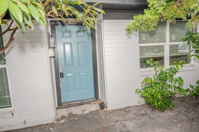 Building Photo - 1639 Northwood St