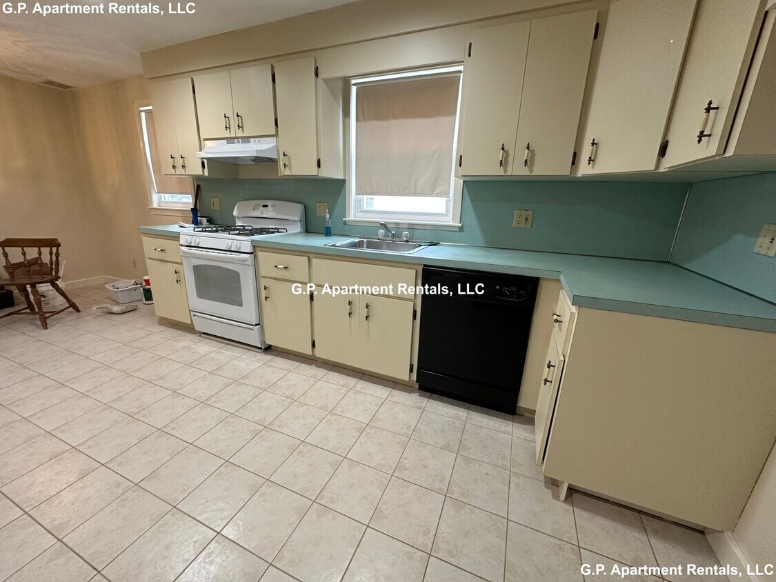 60 Oliver St Unit 3, Everett, MA 02149 Condo for Rent in Everett, MA