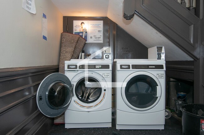 Photo - Beautiful 3 Bedroom Available 9/1/26 House