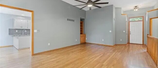 Foto del edificio - 12324 S Clinton St