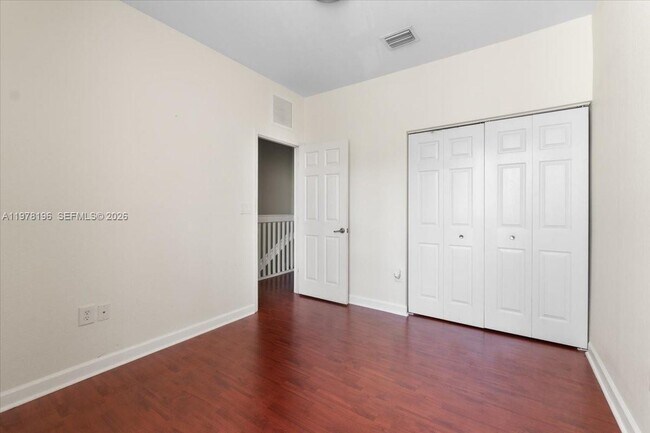 Foto del edificio - 9239 SW 227th St