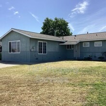 Building Photo - 8724 Halverson Dr
