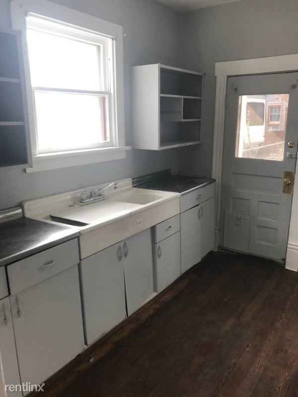 Foto del edificio - 4 br, 1 bath House - 919 Ergo St
