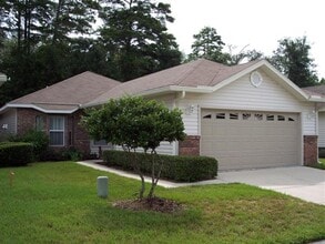 Building Photo - 7623 NW 47th Way