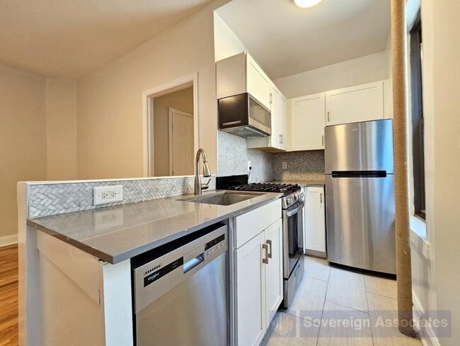 Building Photo - 515 W 168th St