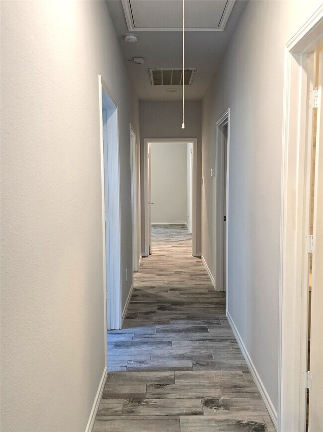 Foto del edificio - 4410 Larkspur St