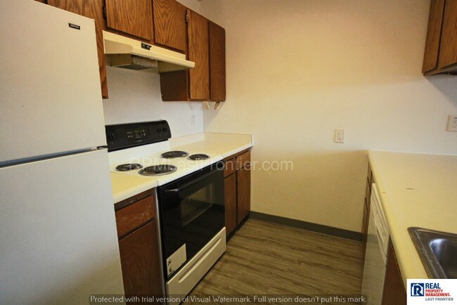 Building Photo - 128 N Klevin St