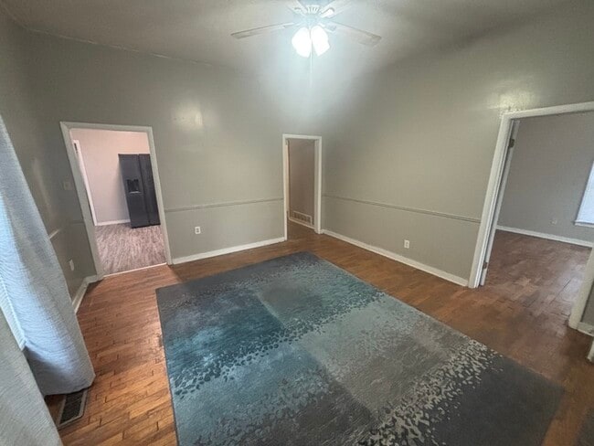 Foto del edificio - 1115 N Carlos Ave