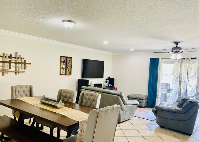 Foto del edificio - 3299 Osprey Ln