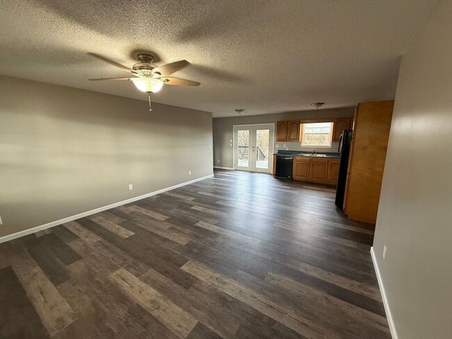 Foto del edificio - 114 Greenview Dr