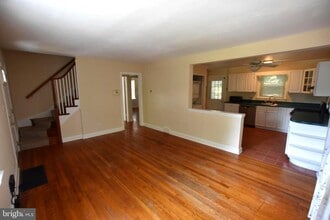 Building Photo - 10626 S Dunmoor Dr