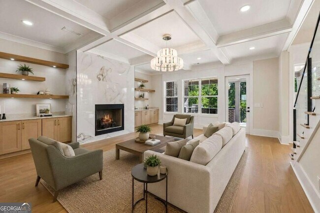 Foto del edificio - 6222 Bridgewood Dr