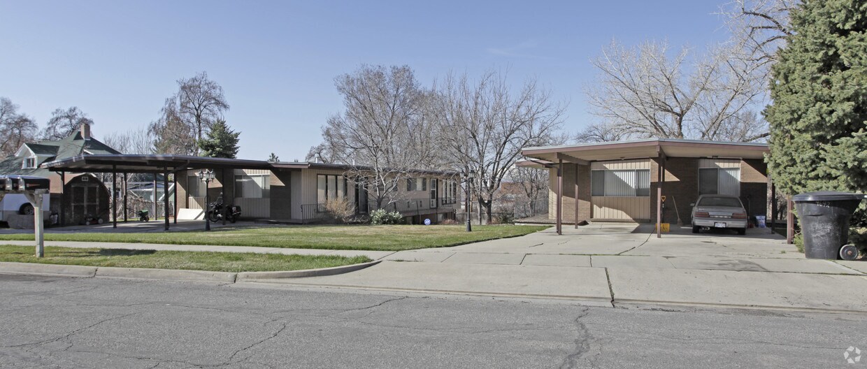 Primary Photo - 4634-4640 S Clearview St