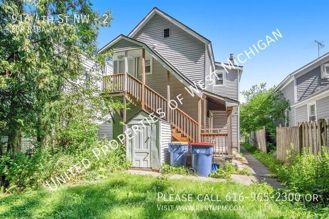 Building Photo - Available Now | Spacious 2 Bedroom Upper A...