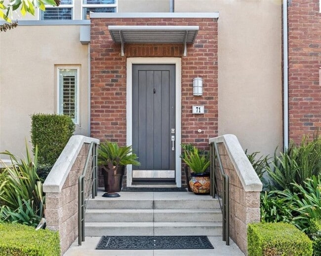 Building Photo - 71 Brownstone Way