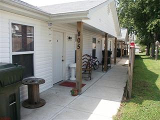 Building Photo - 802 Elm St