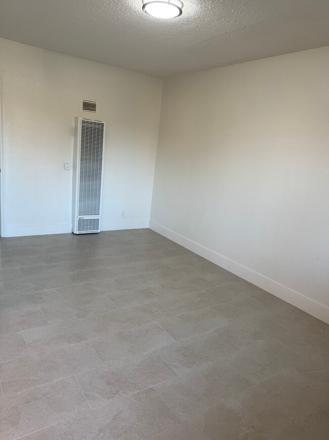 Building Photo - Palm Court Apartments