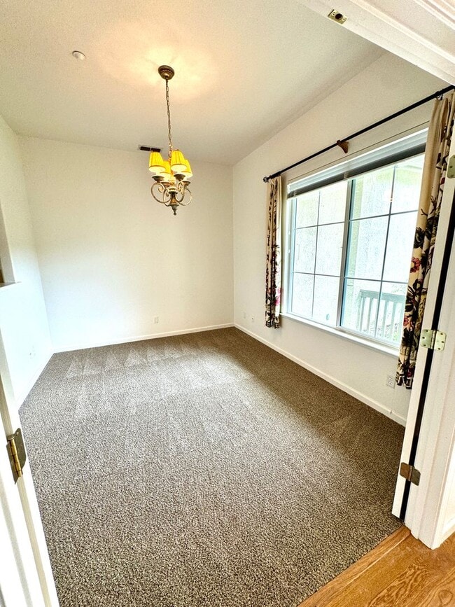 Foto del edificio - Adult 55+ Lovely Home in Springfield @ Whitney Oaks with a View