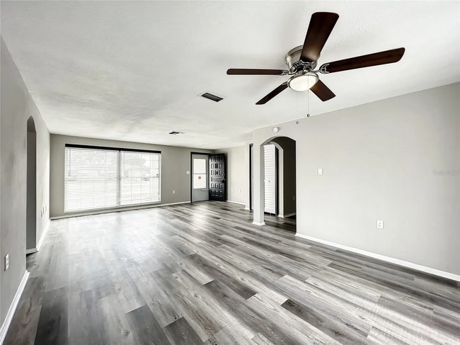 Entryway - 10125 Regency Park Blvd