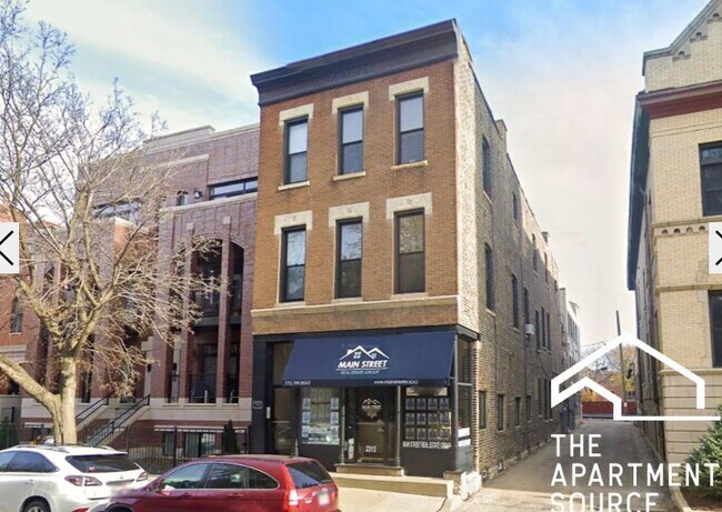Building Photo - 2315 N Southport Ave