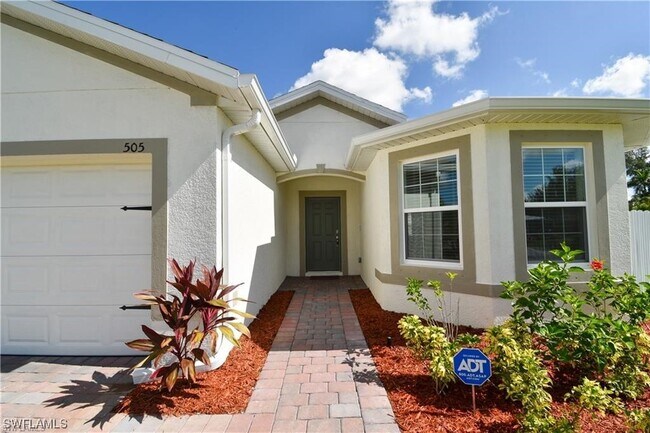 Foto del edificio - 505 SW 27th Terrace
