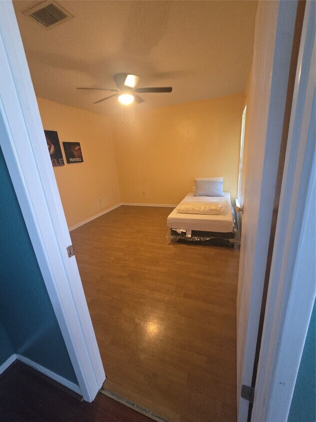 Foto del edificio - 2626 Holly Hall St