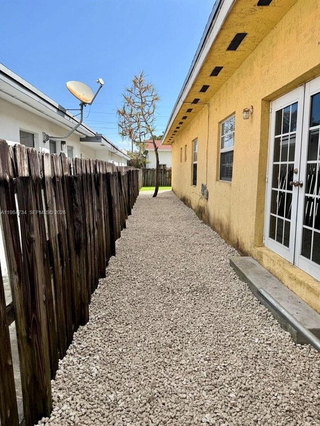 Foto del edificio - 1008 NW 2nd Ave