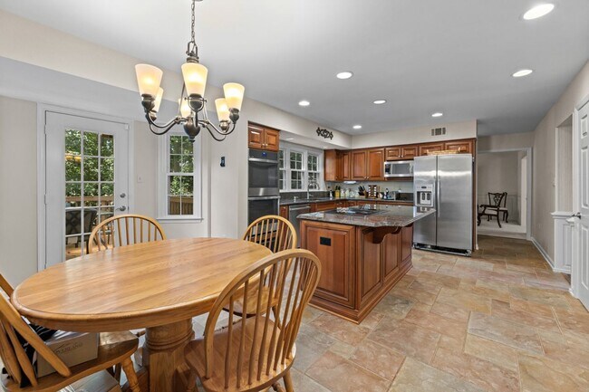Building Photo - 12307 Eliff Way